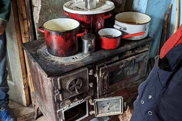 Old Stove That Needs Replacing