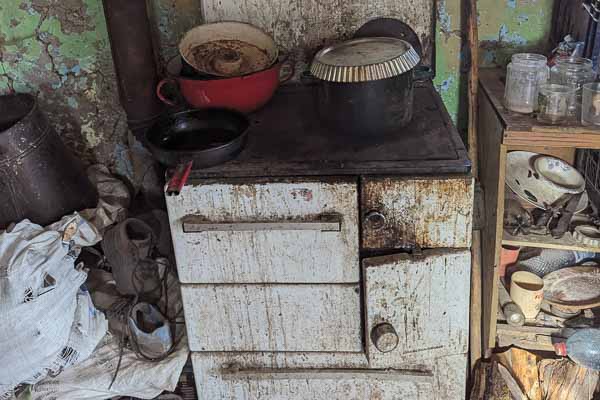 Old Stove That Needs Replacing