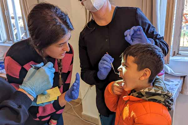 A Patient Shows Where It Hurts